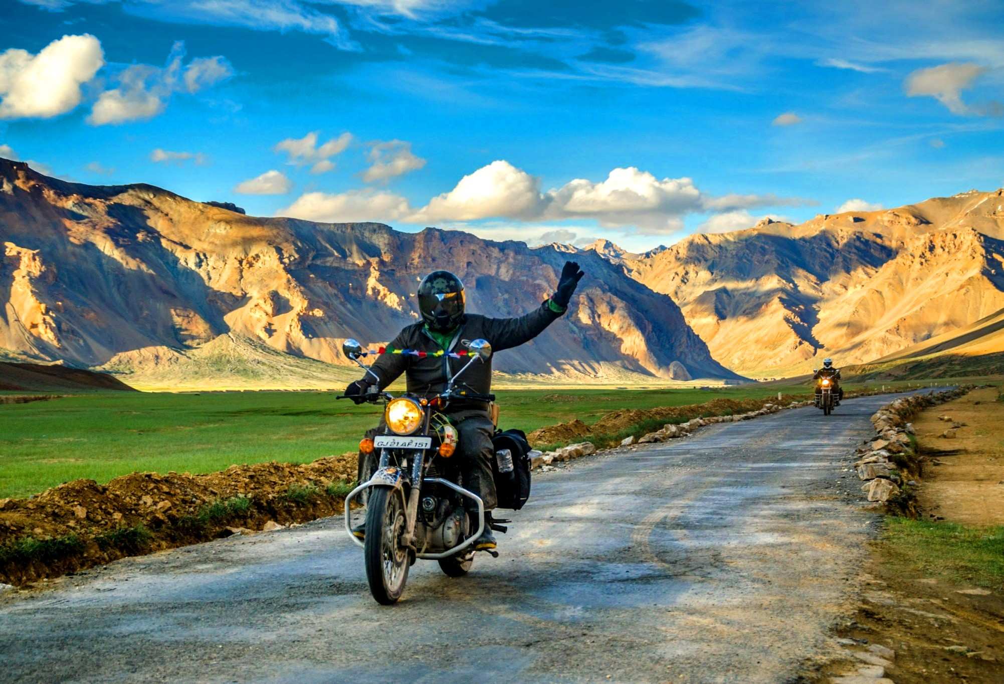 Ladakh-bike-tour-package-banner